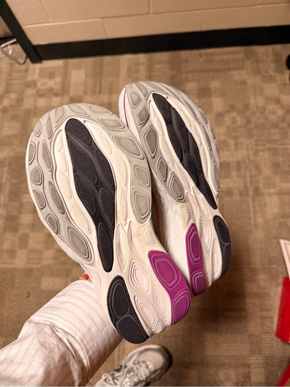 New Balance 1080s V14 - Picture 3 of 3